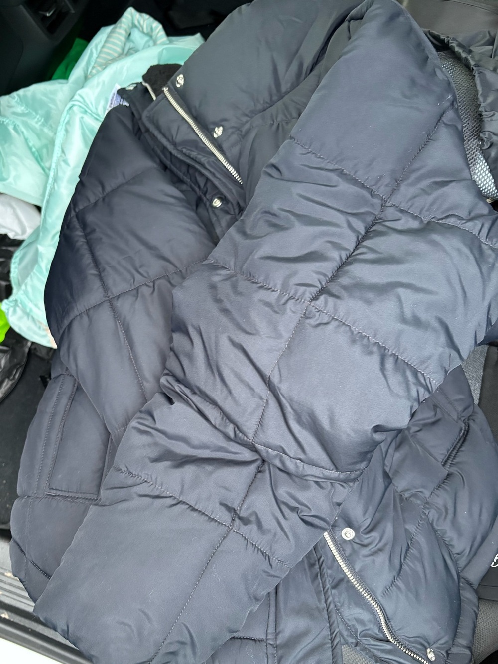 YPB on the Go Puffer -L - Picture 7 of 9